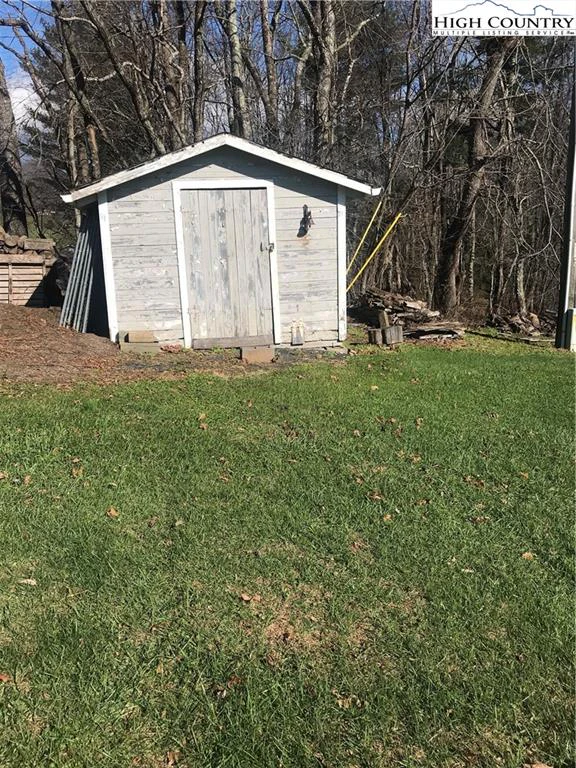 Image number 4 for the current listing