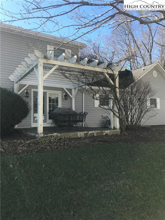 Image number 3 for the current listing
