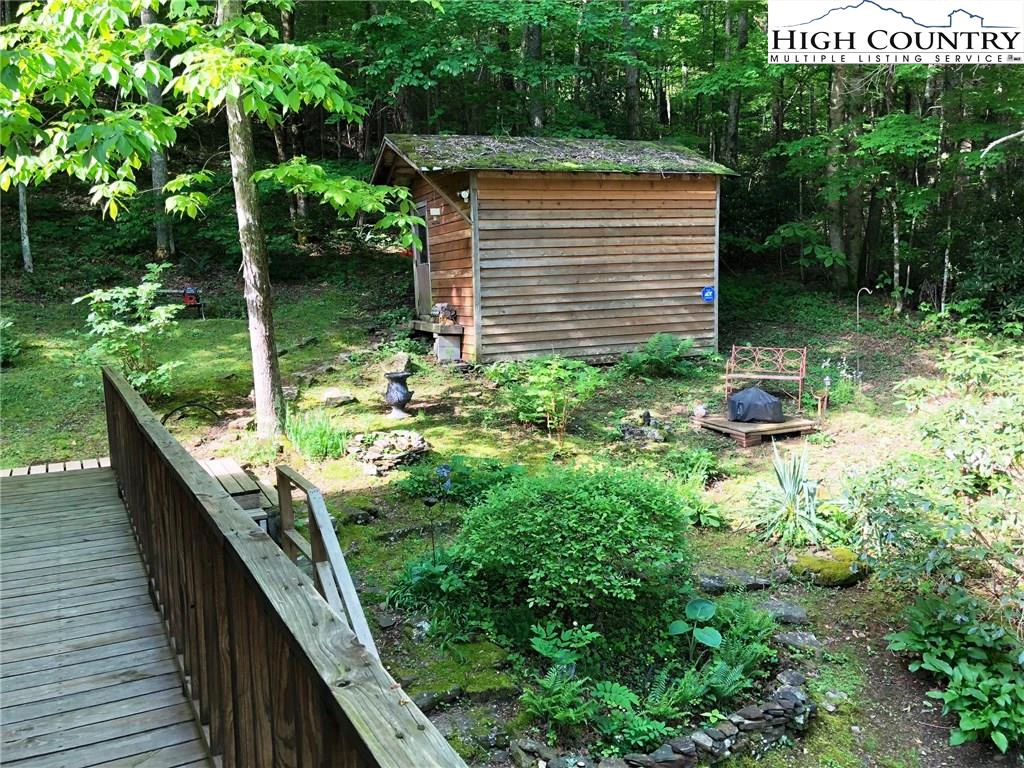 Image number 18 for the current listing