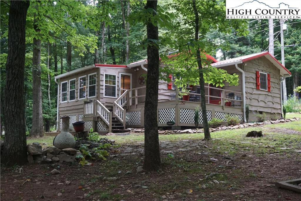 Image number 1 for the current listing