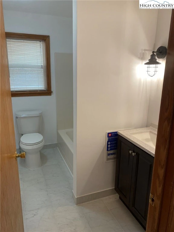 Image number 5 for the current listing
