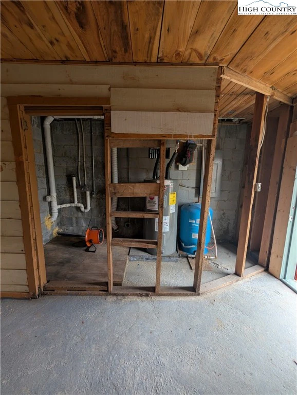 Image number 11 for the current listing