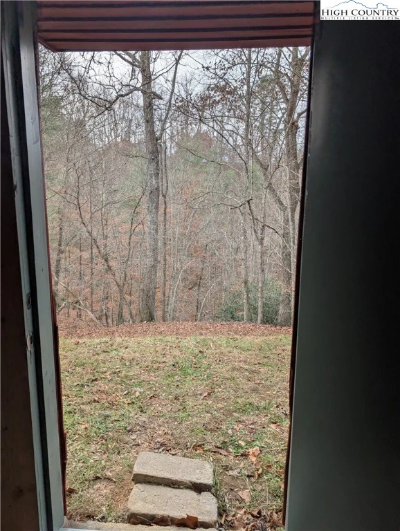 Image number 17 for the current listing