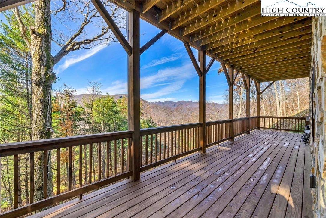 Image number 13 for the current listing