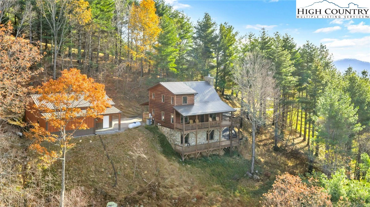 Image number 19 for the current listing