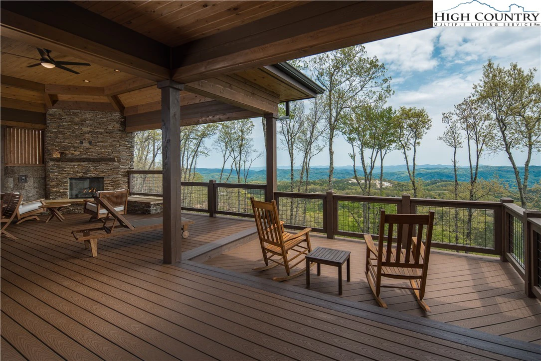 Image number 11 for the current listing