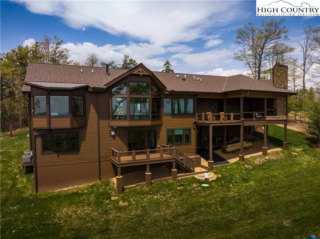 Image number 1 for the current listing