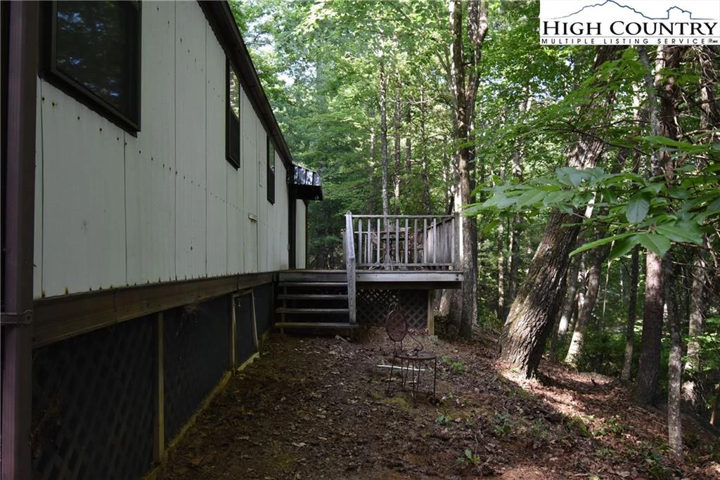 Image number 11 for the current listing