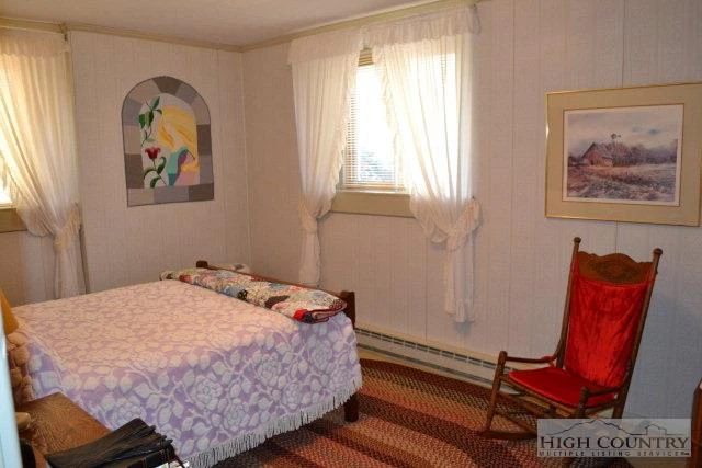 Image number 19 for the current listing