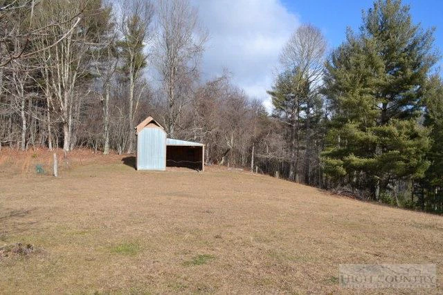 Image number 9 for the current listing