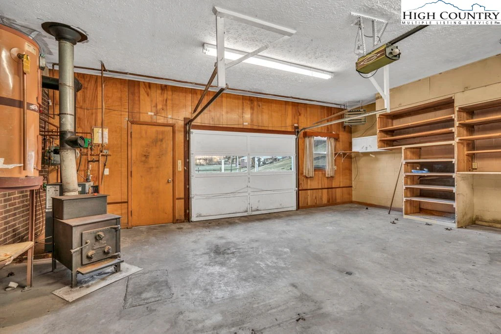 Image number 21 for the current listing