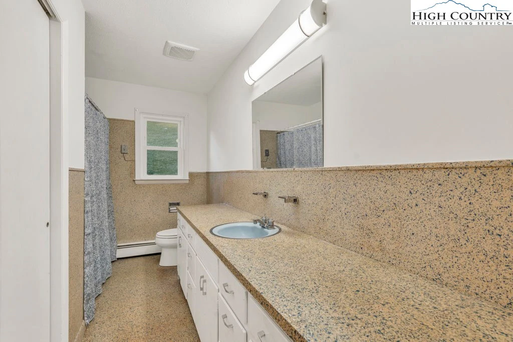 Image number 7 for the current listing