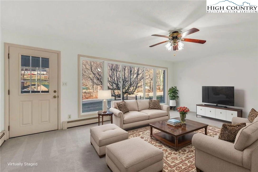 Image number 10 for the current listing