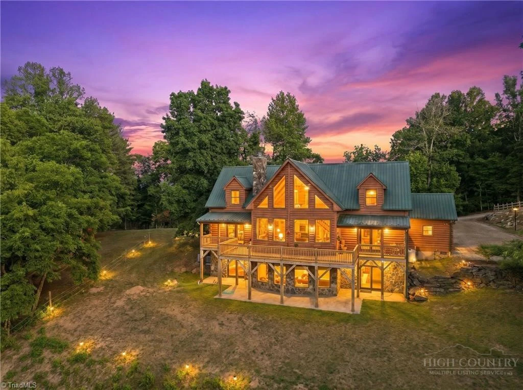 Image number 1 for the current listing