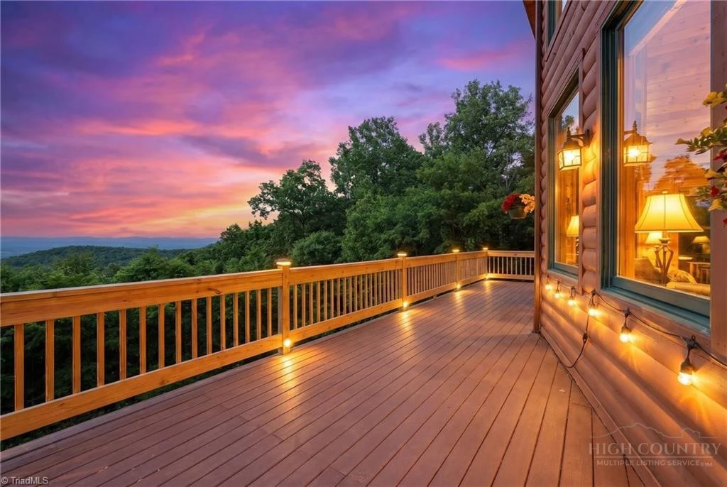Image number 3 for the current listing