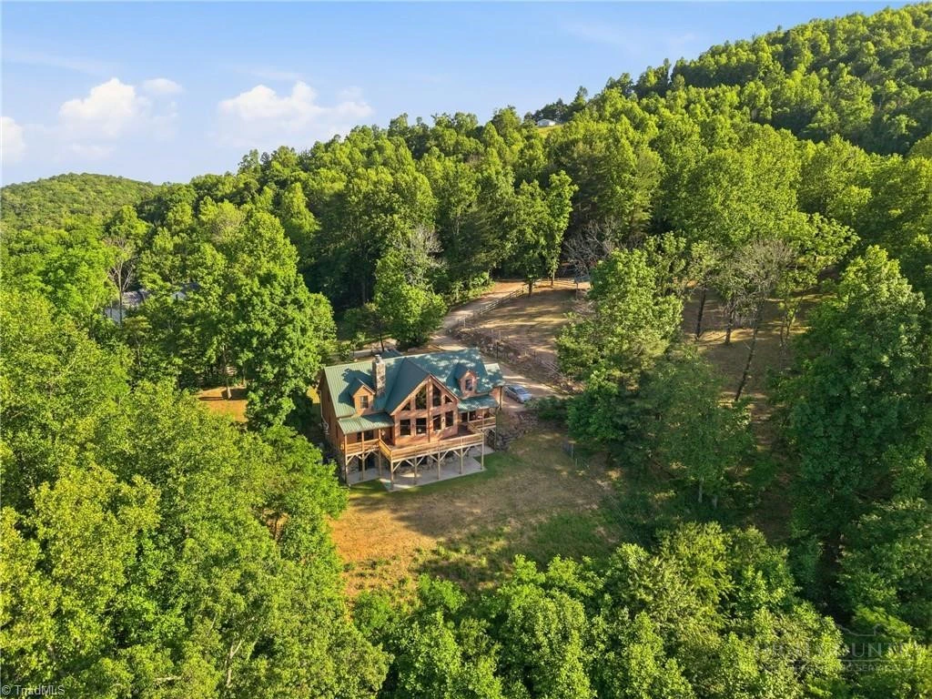 Image number 4 for the current listing