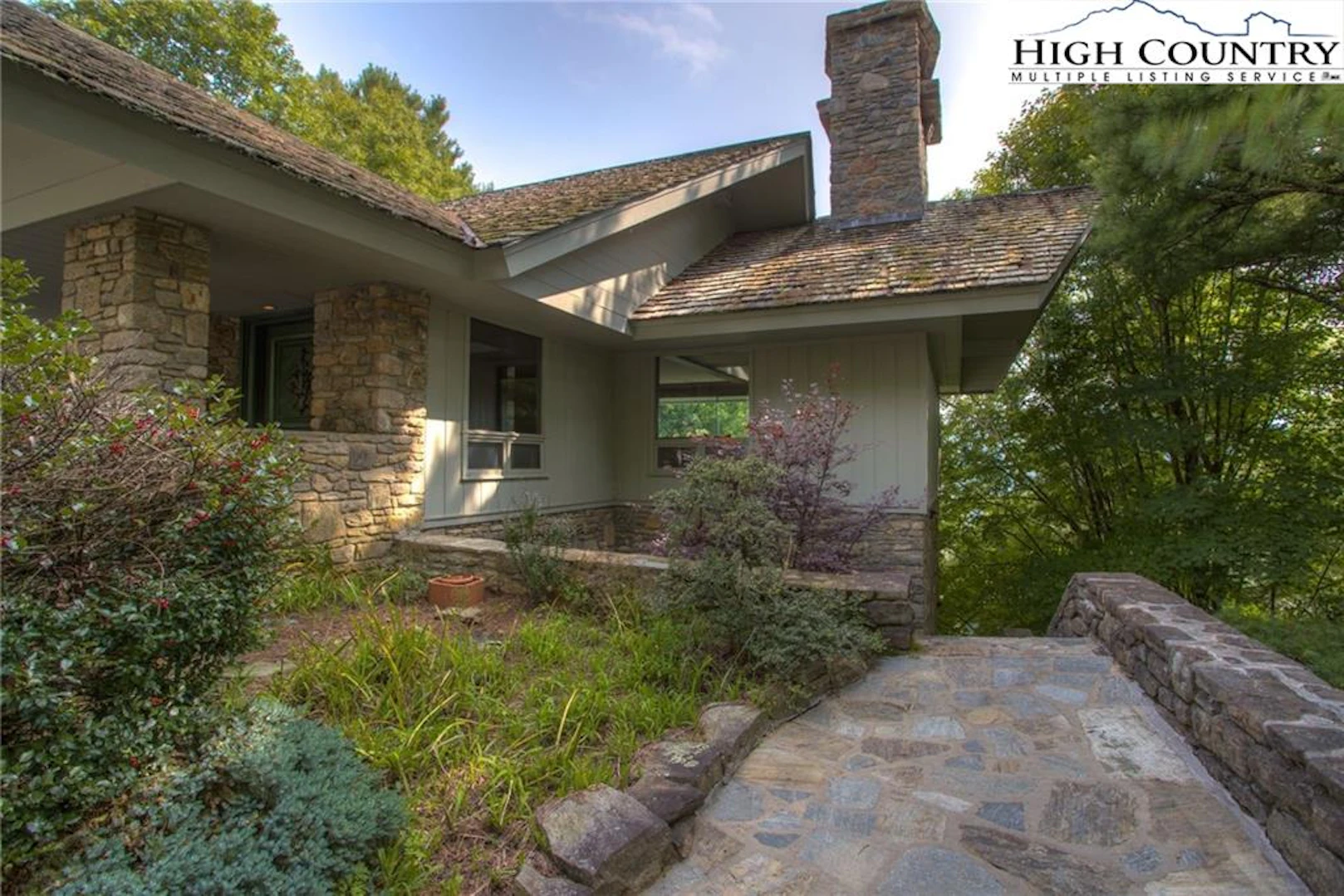 Image number 19 for the current listing