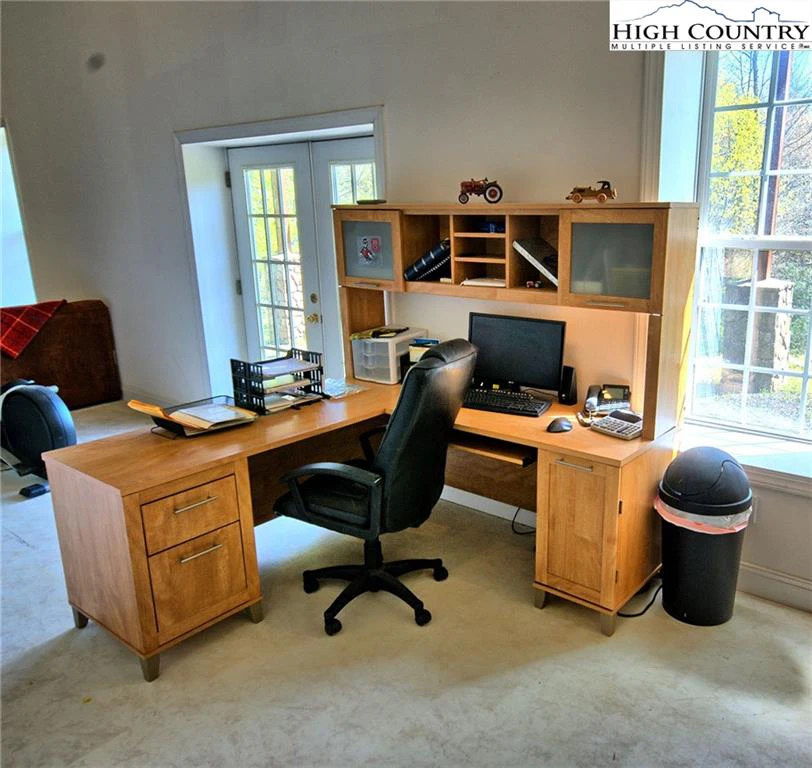 Image number 12 for the current listing