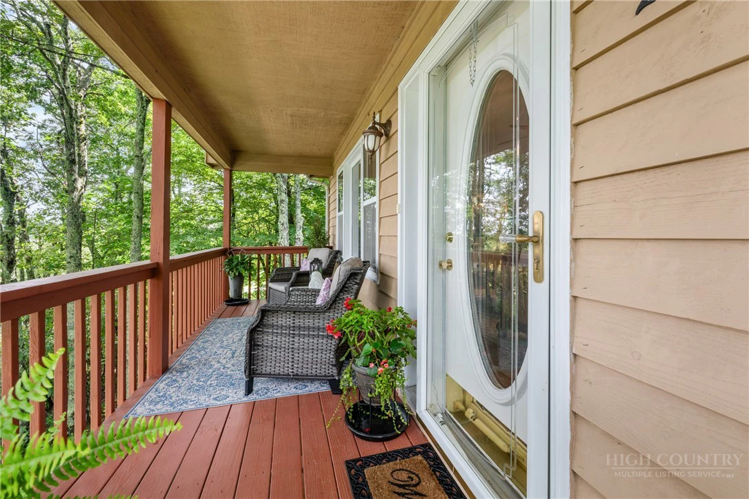 Image number 4 for the current listing