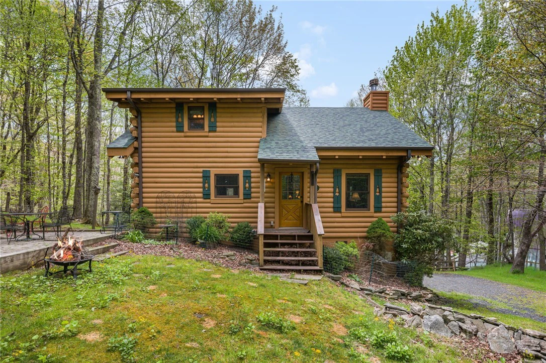 Image number 1 for the current listing