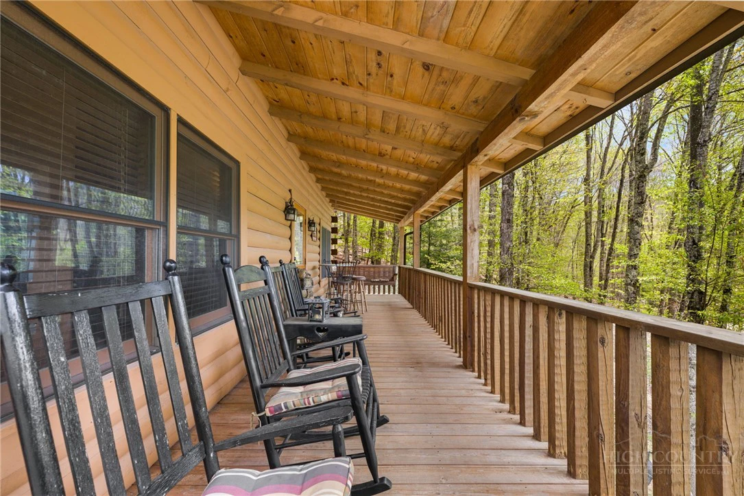 Image number 4 for the current listing