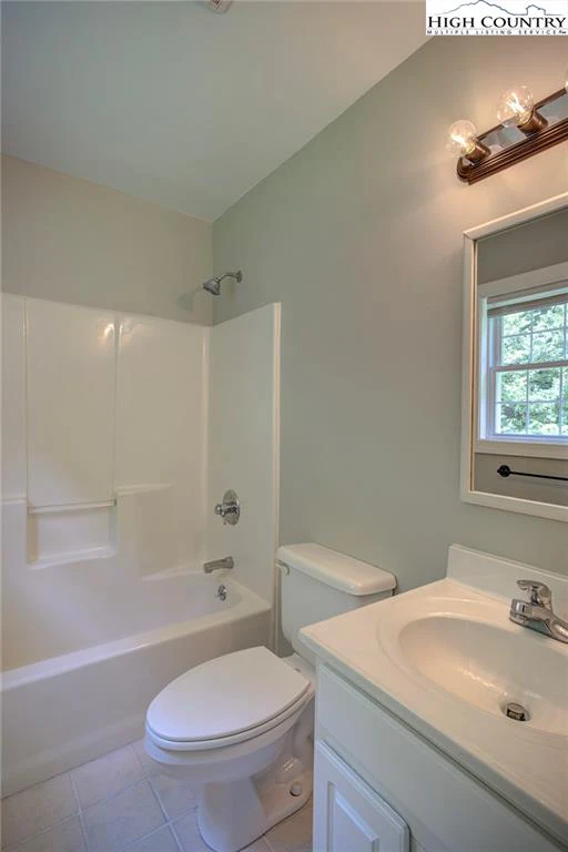 Image number 12 for the current listing