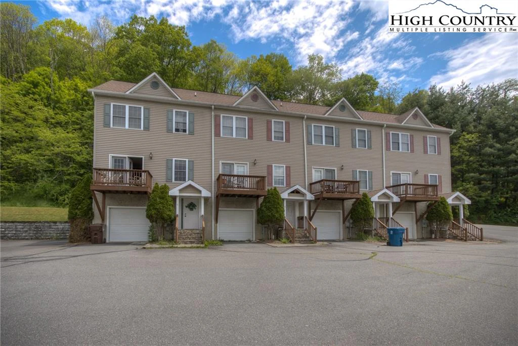 Image number 4 for the current listing