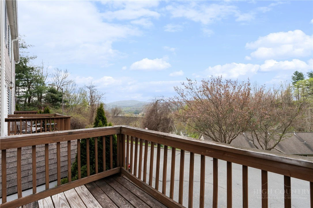 Image number 22 for the current listing