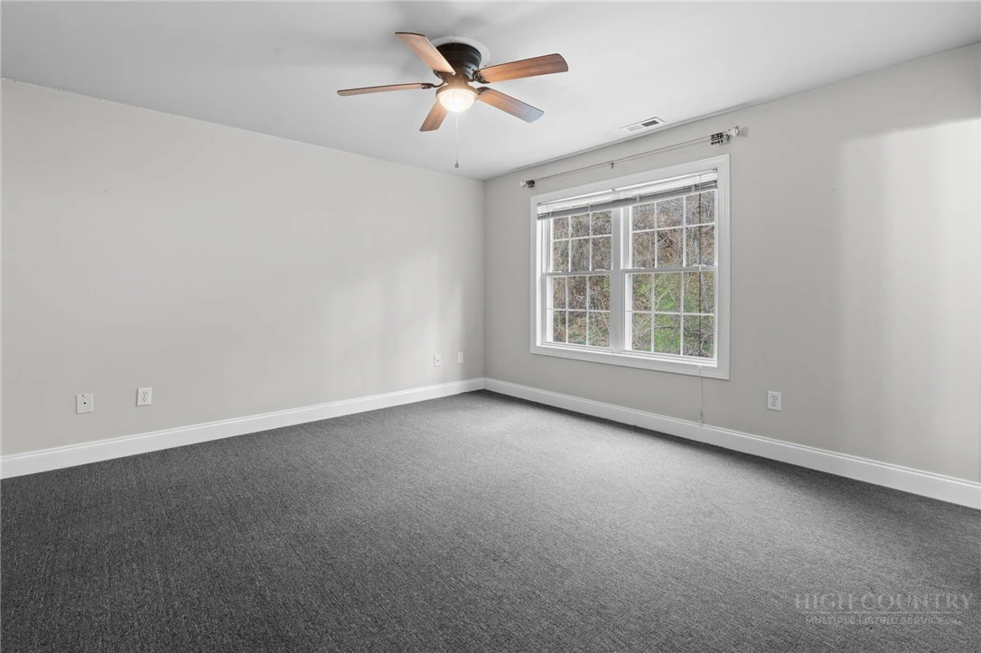 Image number 10 for the current listing