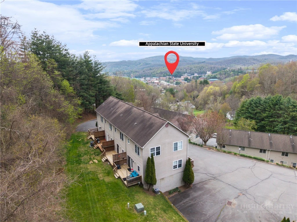Image number 15 for the current listing