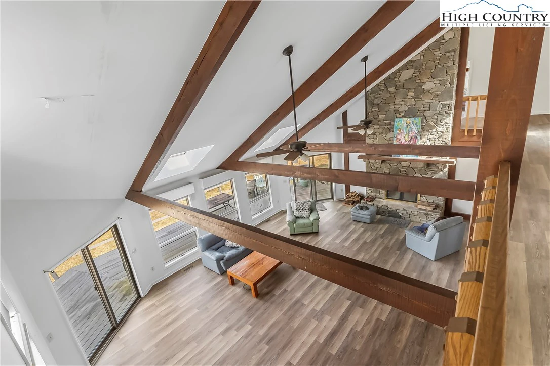 Image number 7 for the current listing