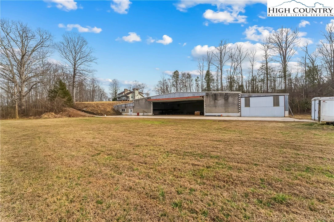 Image number 2 for the current listing