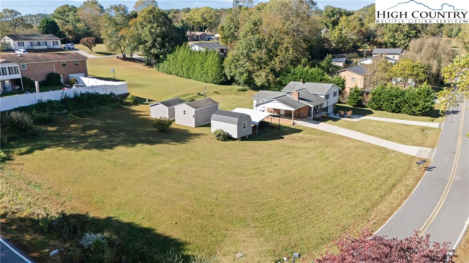 Image number 19 for the current listing