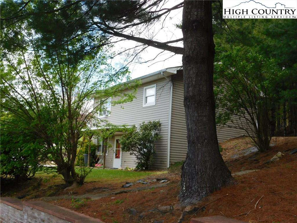 Image number 8 for the current listing