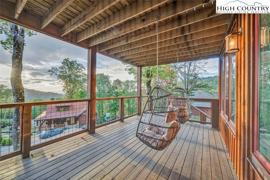 Image number 11 for the current listing