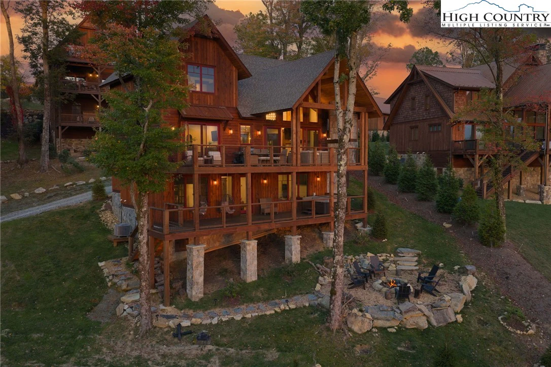 Image number 18 for the current listing