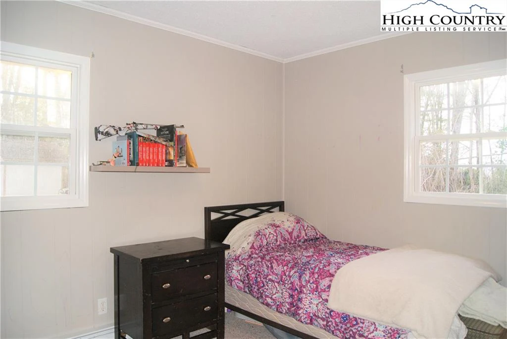 Image number 7 for the current listing