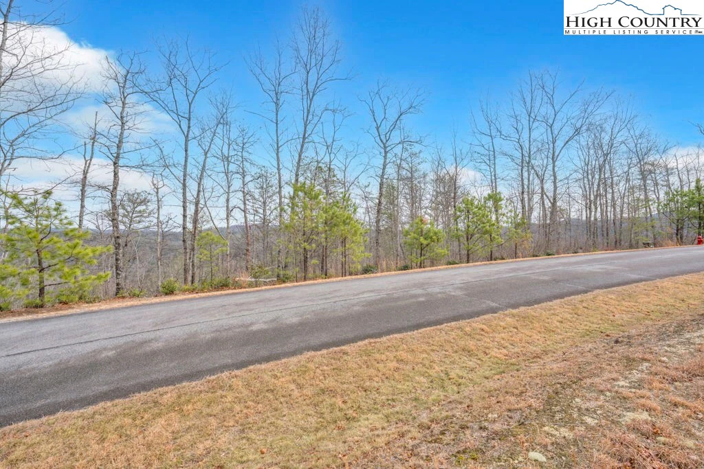 Image number 15 for the current listing
