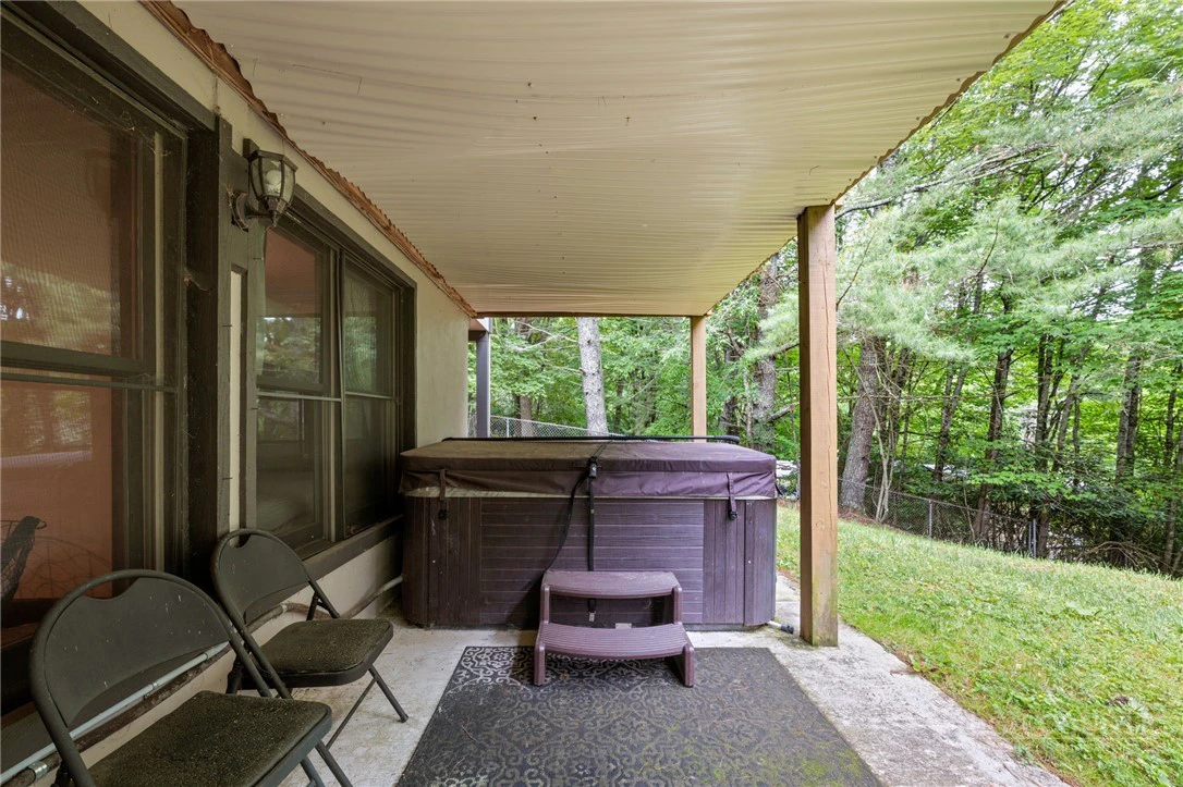 Image number 12 for the current listing