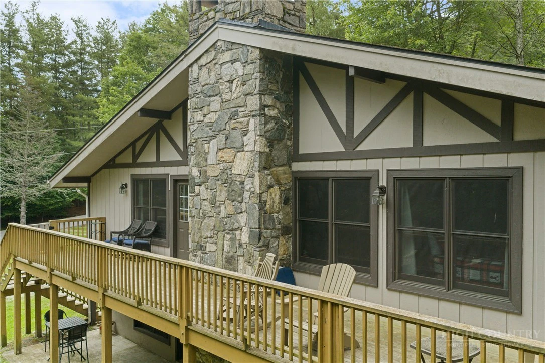 Image number 21 for the current listing
