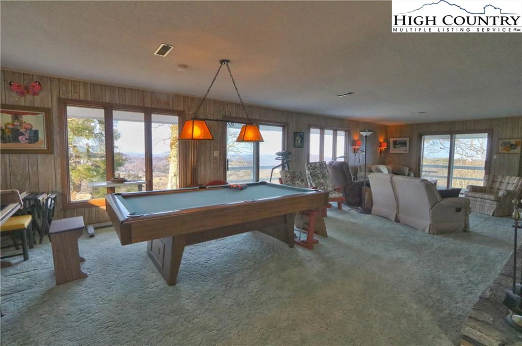 Image number 5 for the current listing
