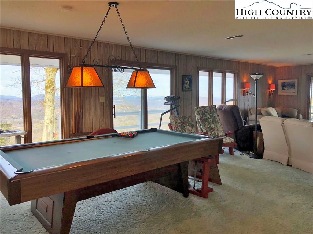 Image number 6 for the current listing
