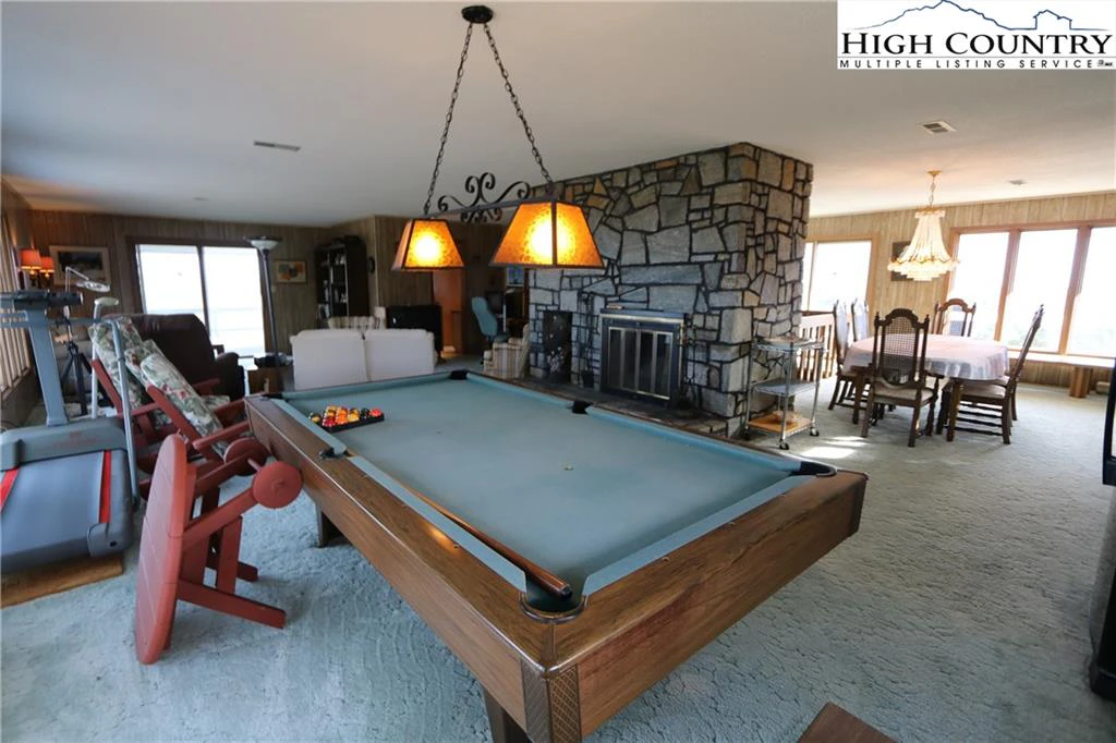 Image number 7 for the current listing