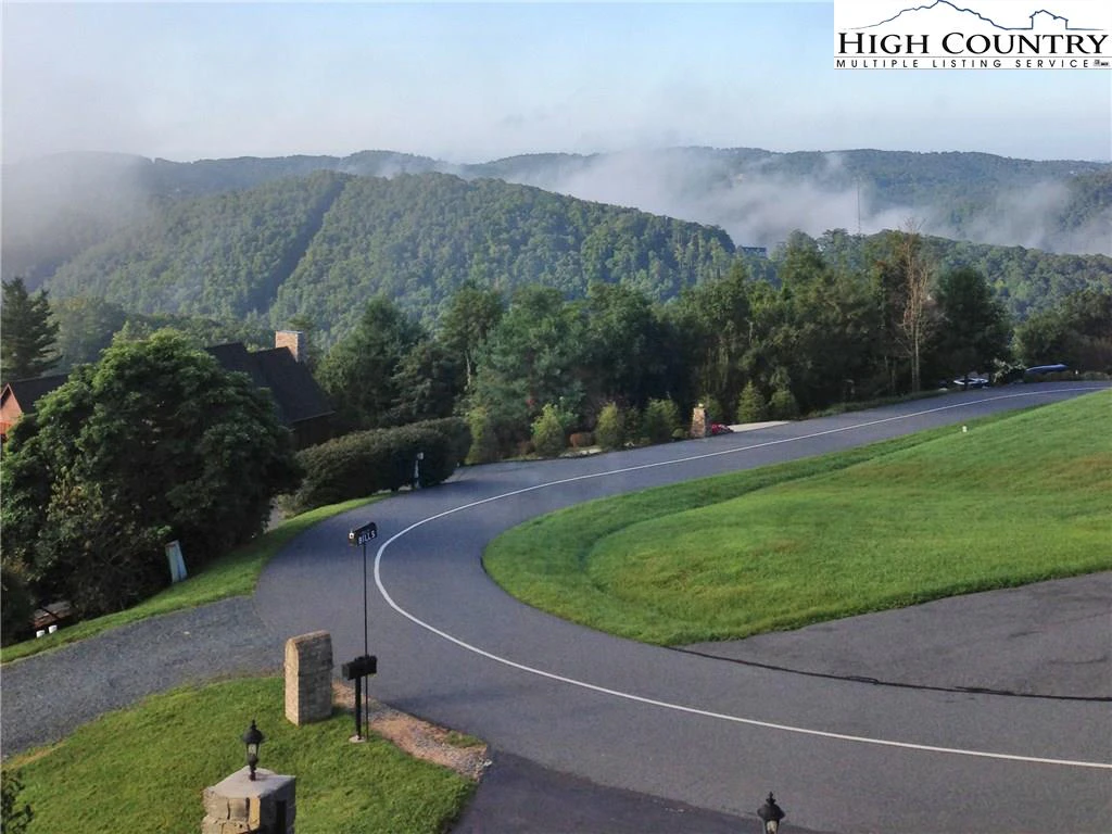 Image number 24 for the current listing