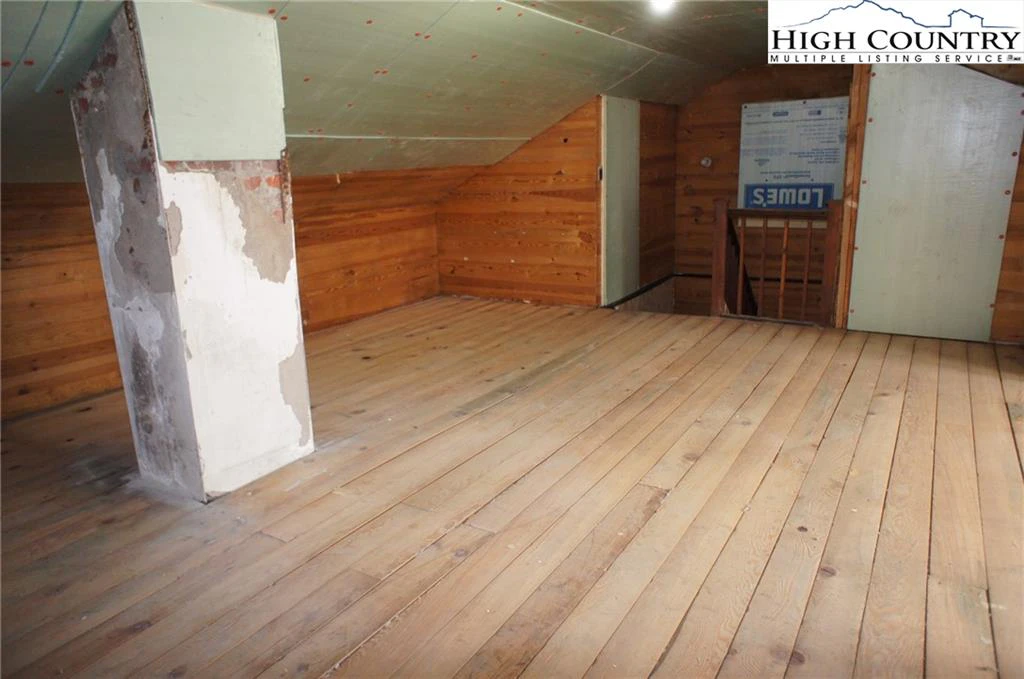 Image number 2 for the current listing