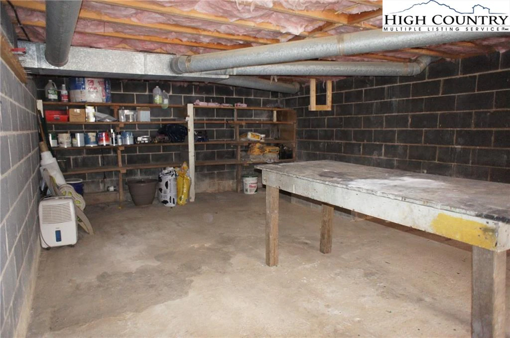 Image number 13 for the current listing