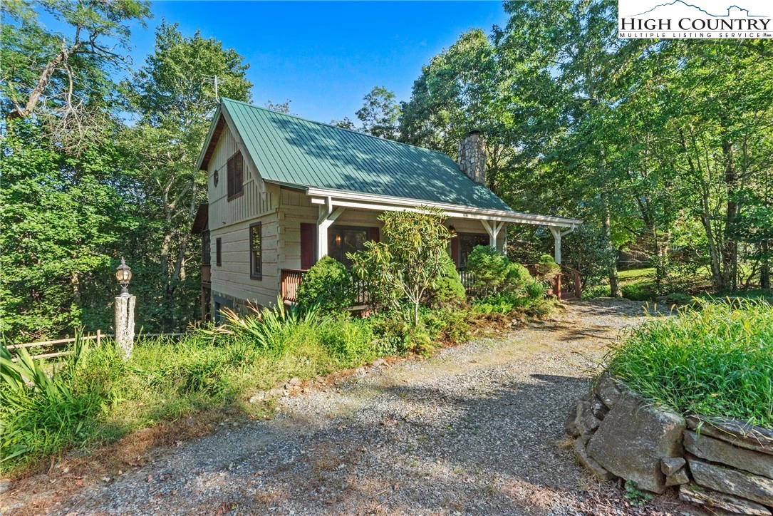 Image number 25 for the current listing
