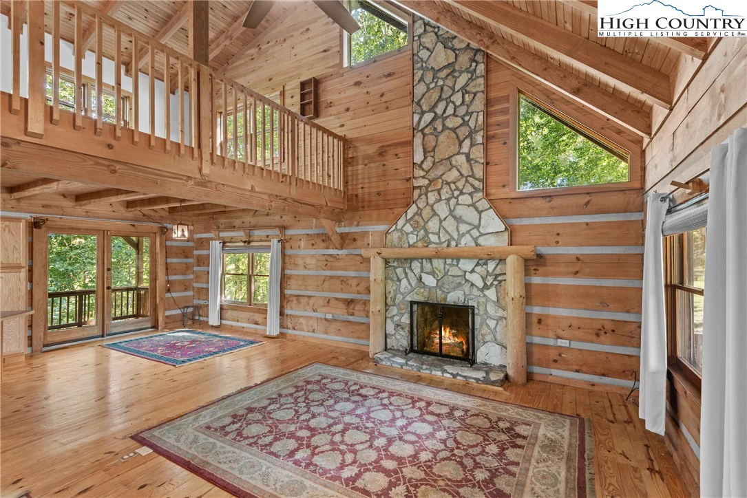 Image number 20 for the current listing