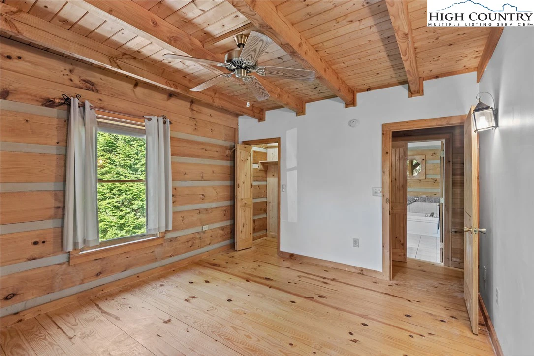 Image number 7 for the current listing