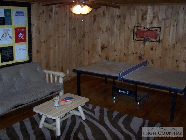 Image number 11 for the current listing
